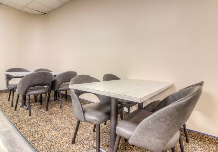 Howard Johnson Plaza Hotel - Yakima, WA