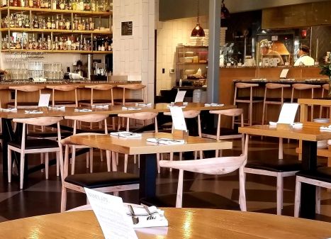 Barrel & Pie Delivers A Big City Feel to Canyon with Its New Restaurant Design